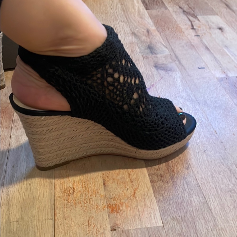 Vince camuto Black Woven Wedge Sandals with HeelAnkle Strap do not have box